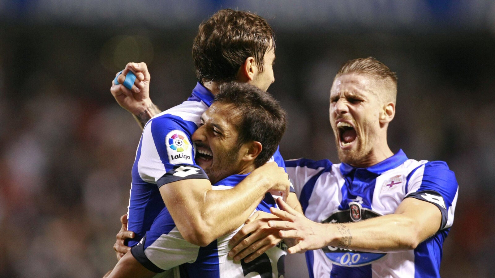 Borges celebra el 1-0 con sus compa&ntilde;eros