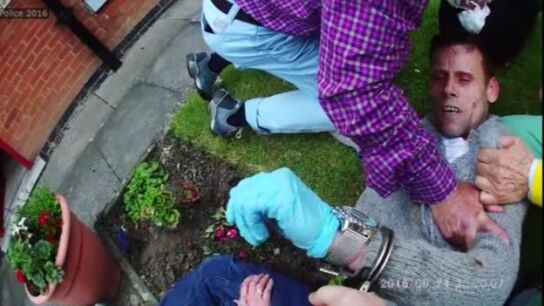 Tres ancianos capturan a un ladr&oacute;n