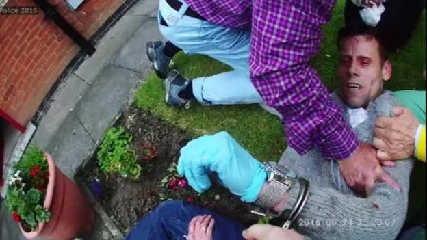 Tres ancianos capturan a un ladrón