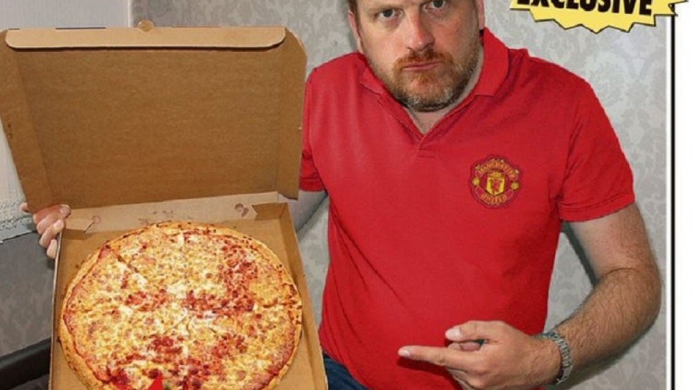 La cara de Guardiola en la pizza de un aficionado del United