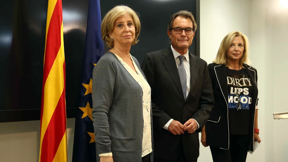  Artur Mas con Joana Ortega e Irene Rigau