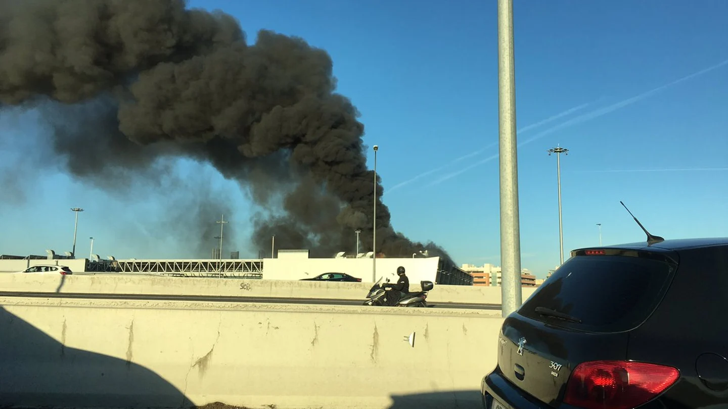 Se incendia uno de los vehículos de la EMT Se incendia uno de los vehículos de la EMT