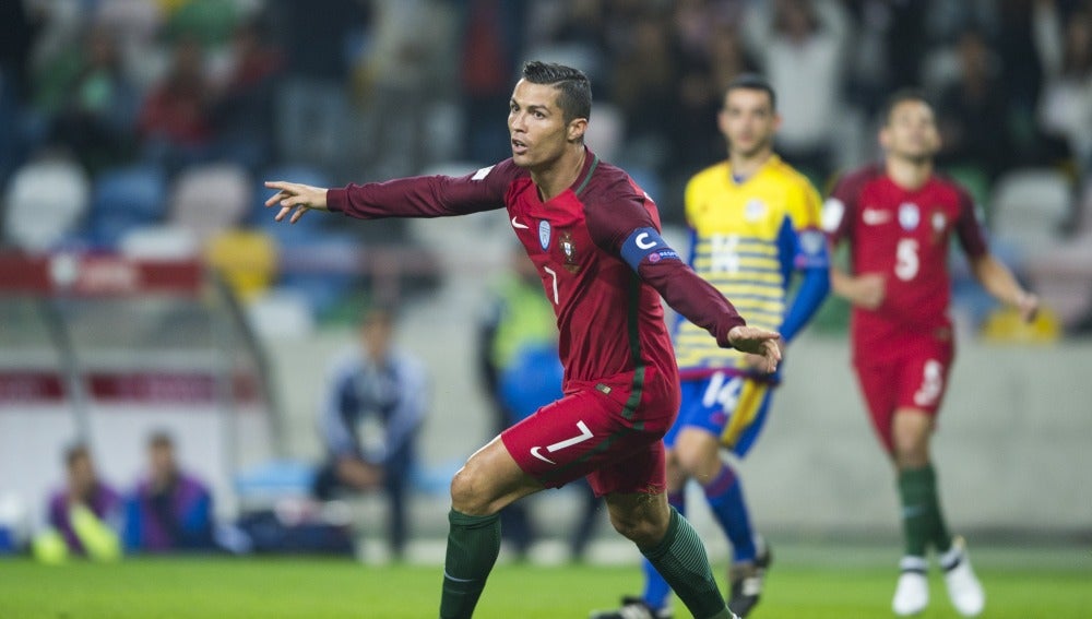 Cristiano Ronaldo celebra uno de sus goles con Portugal