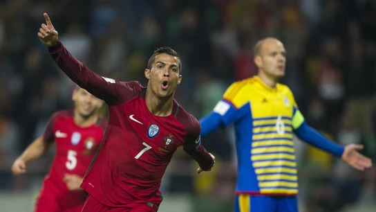Cristiano Ronaldo celebrando uno de sus cuatro goles ante Andorra Cristiano Ronaldo celebrando uno de sus cuatro goles ante Andorra