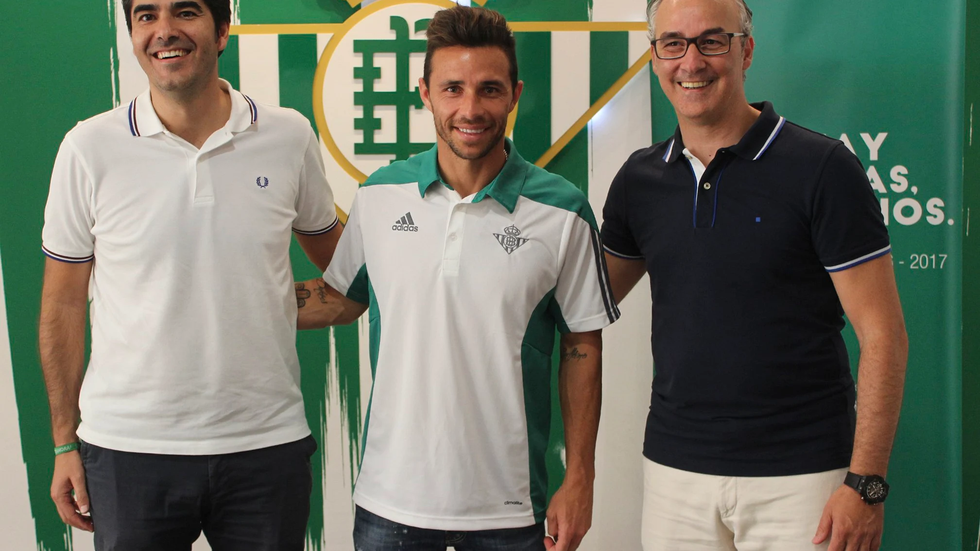 Rubén Castro renueva con el Betis hasta 2019