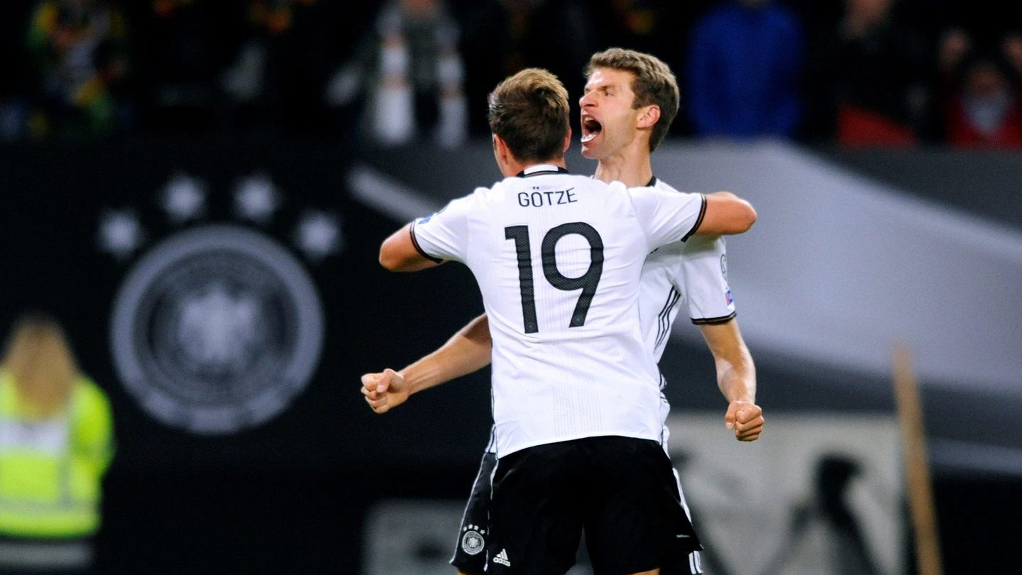 Müller celebra uno de sus goles ante la República Checa Müller celebra uno de sus goles ante la República Checa
