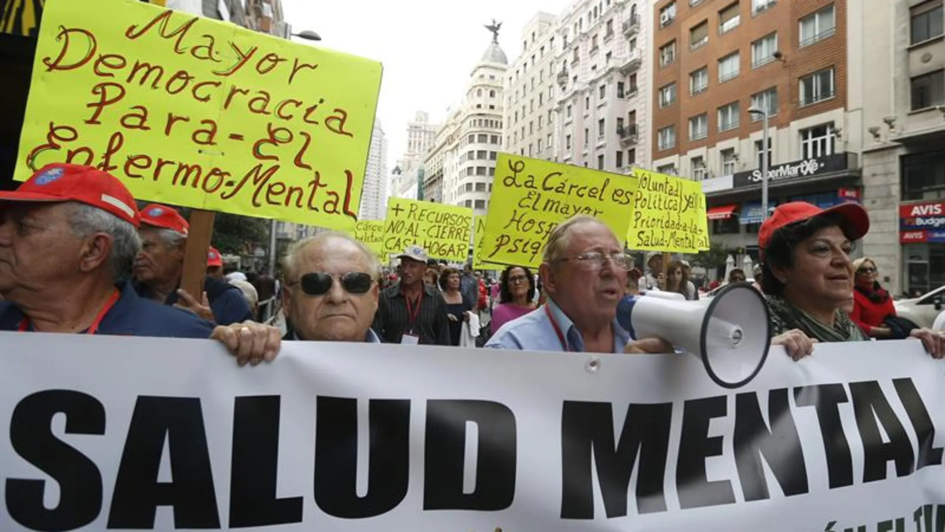 Concentración en Madrid con motivo del Día Mundial de la Salud Mental