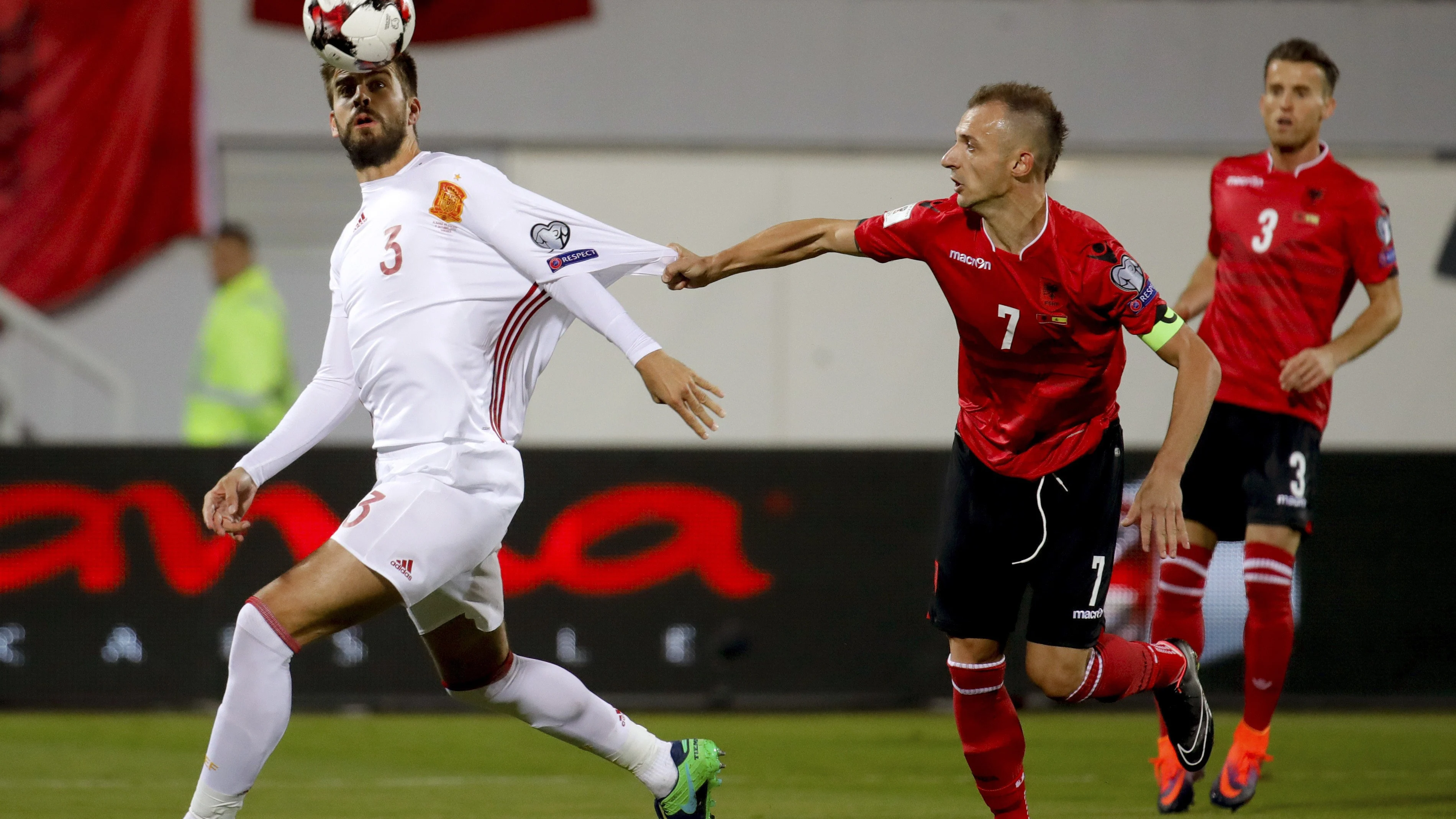 Gerard Piqué, durante el partido contra Albania