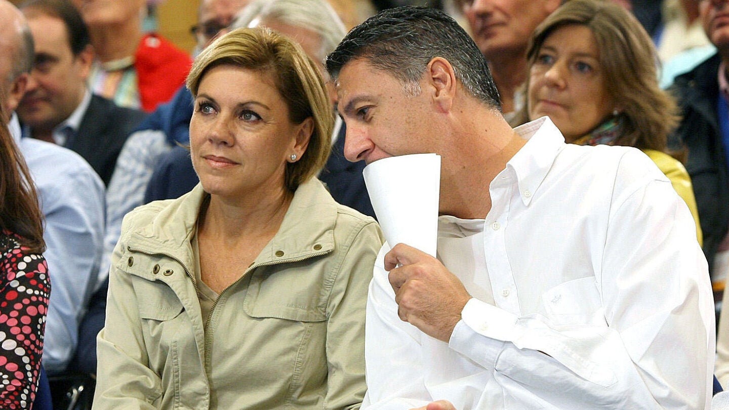 La secretaria general de PP, Mar&iacute;a Dolores de Cospedal, y Xavier Garc&iacute;a Albiol