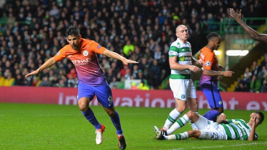 Nolito celebra un gol en Celtic Park