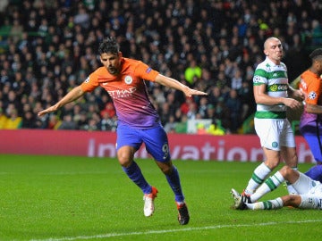 Nolito celebra un gol en Celtic Park Nolito celebra un gol en Celtic Park