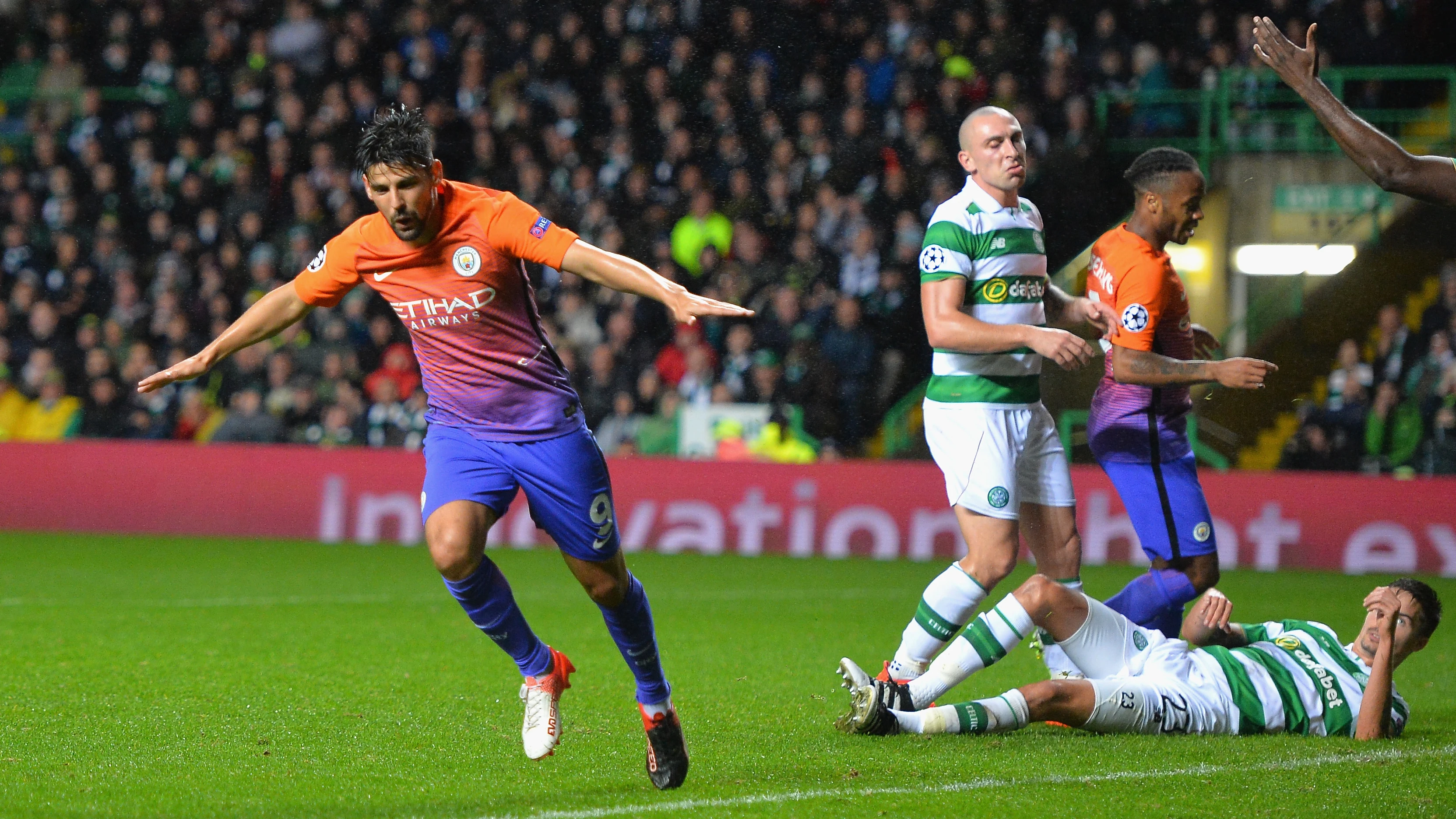 Nolito celebra un gol en Celtic Park Nolito celebra un gol en Celtic Park