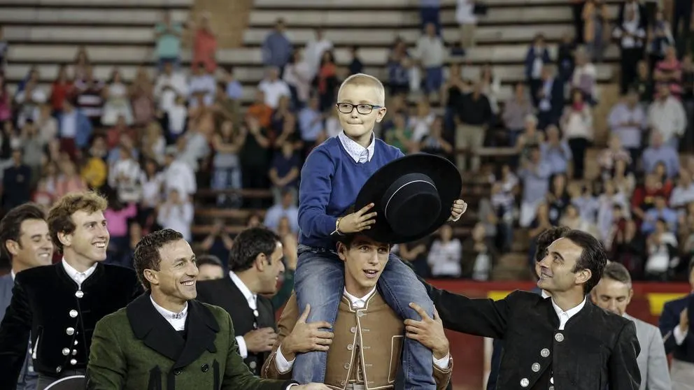 Adrián, en la plaza de toros de Valencia