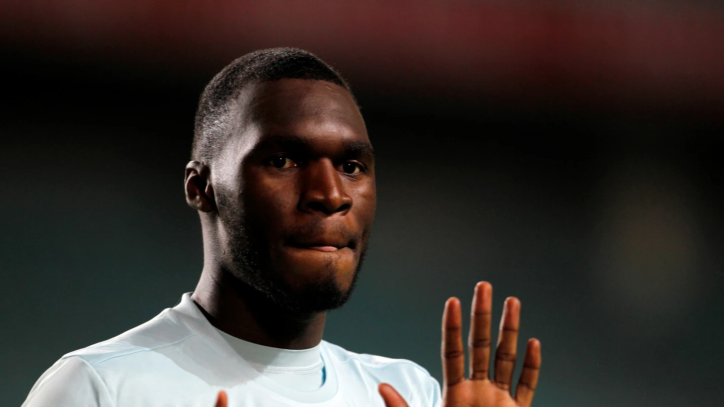 Christian Benteke celebra su histórico gol ante Gibraltar Christian Benteke celebra su histórico gol ante Gibraltar