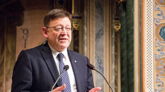 FOTO XIMO PUIG XIMO PUIG EN UNA RUEDA DE PRENSA