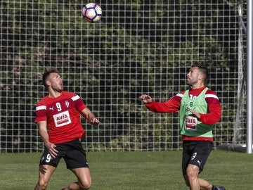 Sergi Enrich y Antonio Luna entrenan con el Eibar Sergi Enrich y Antonio Luna entrenan con el Eibar