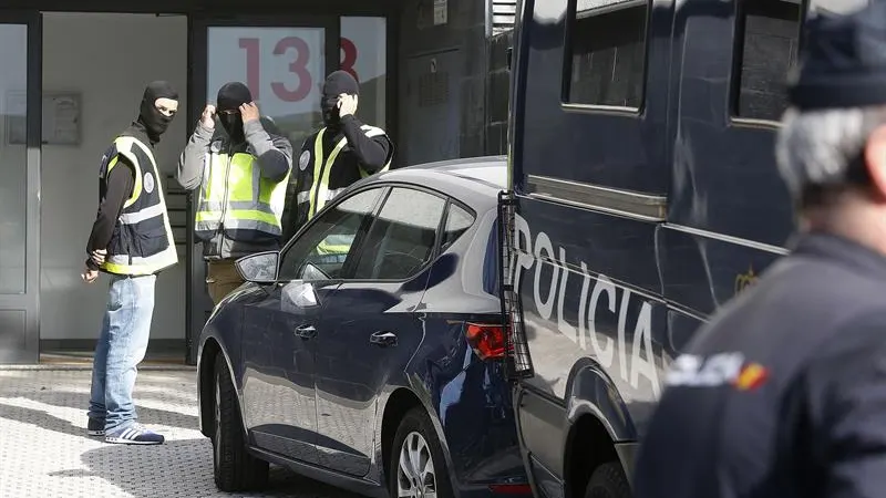 Agentes de la Policía Nacional en una operación contra el terrorismo yihadista