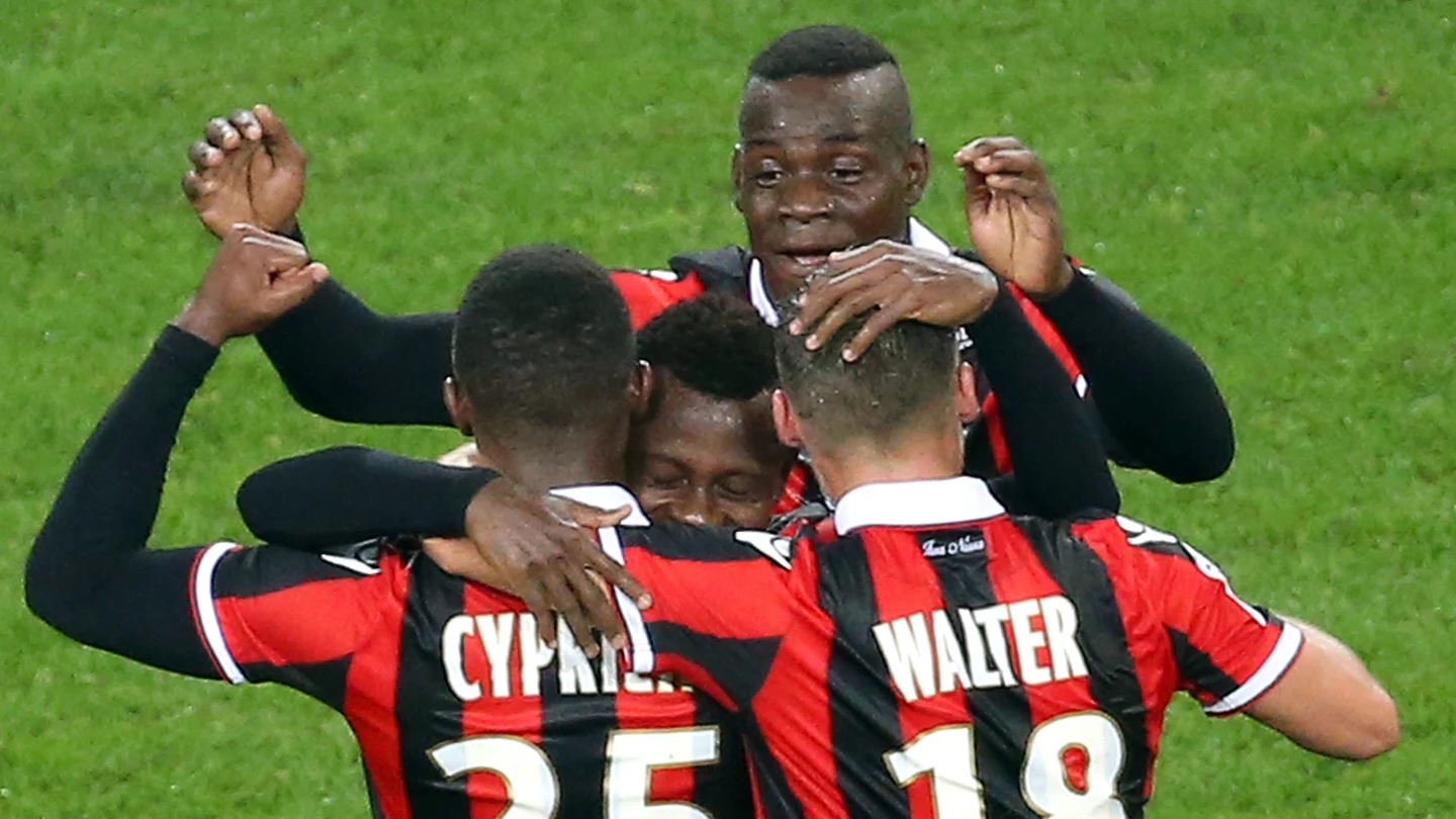Los jugadores del Niza celebran un gol ante el Lyon Los jugadores del Niza celebran un gol ante el Lyon