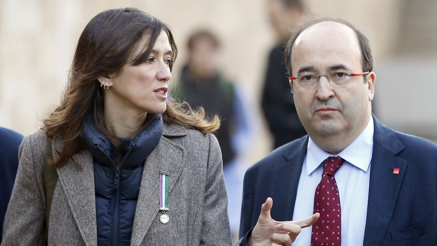 La alcaldesa de Santa Coloma de Gramanet, N&uacute;ria Parl&oacute;n, y el secretario general del PSC, Miquel Iceta, que se baten hoy en elecciones primarias