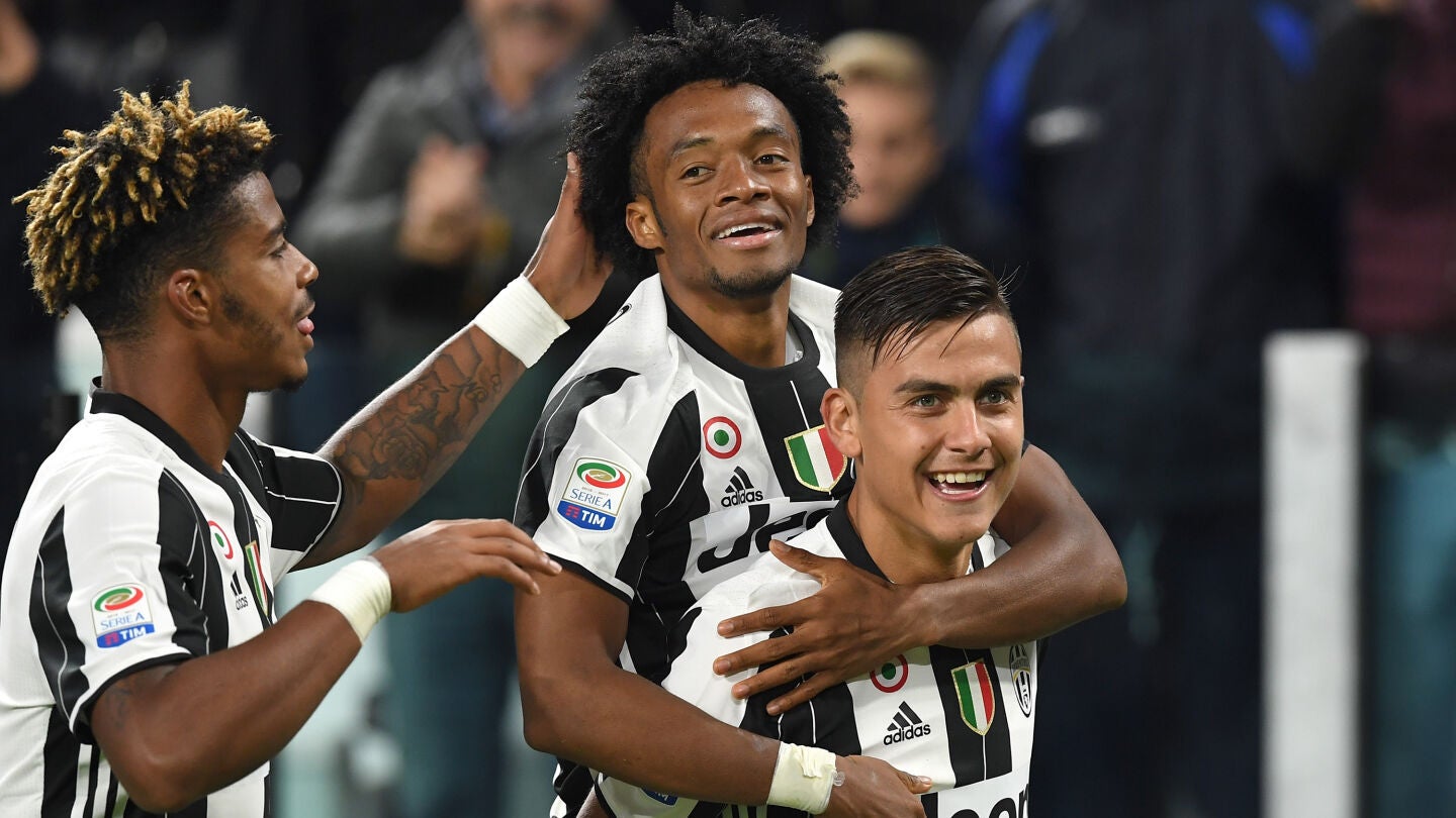 El argentino Dybala celebra su gol con la Juventus