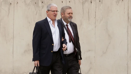 Pablo Crespo y su abogado llegan a declarar a la Audiencia Nacional Pablo Crespo y su abogado llegan a declarar a la Audiencia Nacional