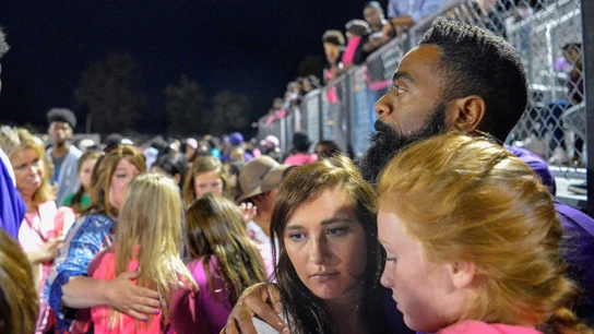 Tyson Gay, en el homenaje en memoria de su hija en Kentucky Tyson Gay, en el homenaje en memoria de su hija en Kentucky