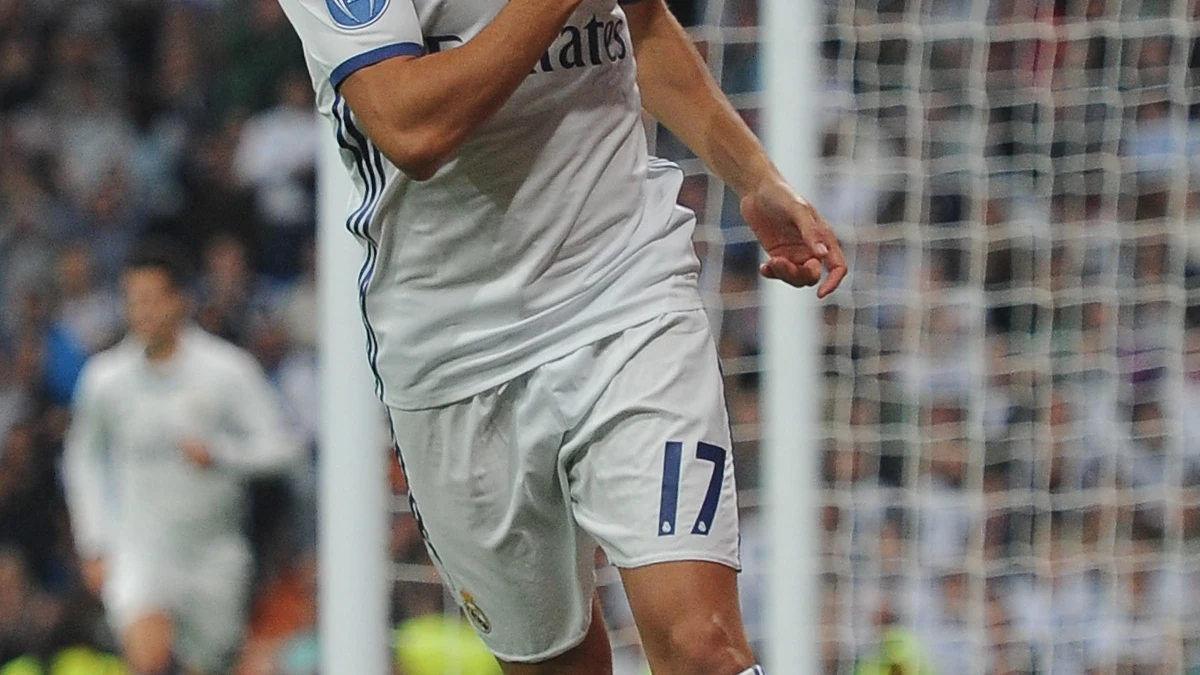 Lucas Vázquez celebra un gol