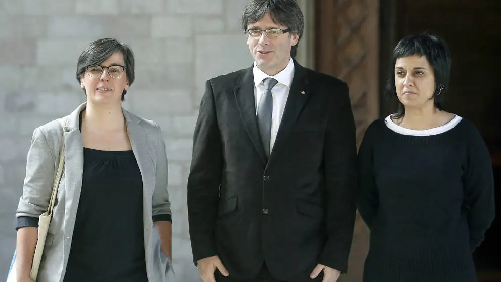 Mireia Boya, Carles Puigdemont y Anna Gabriel