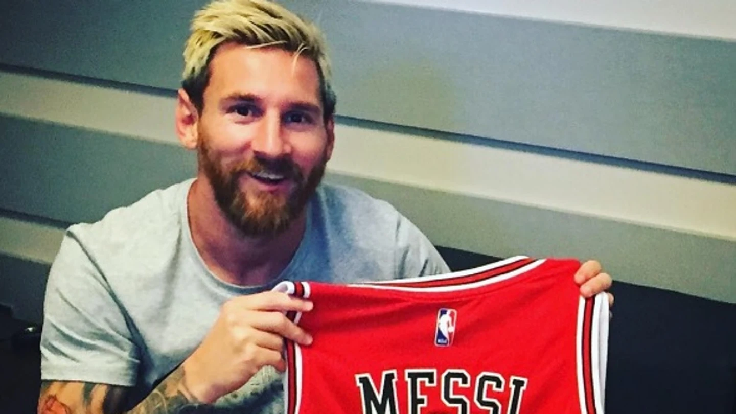 Leo Messi, con la camiseta de los Bulls Leo Messi, con la camiseta de los Bulls