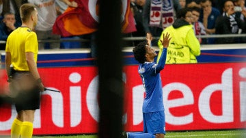 Cuadrado celebra su gol contra el Lyon