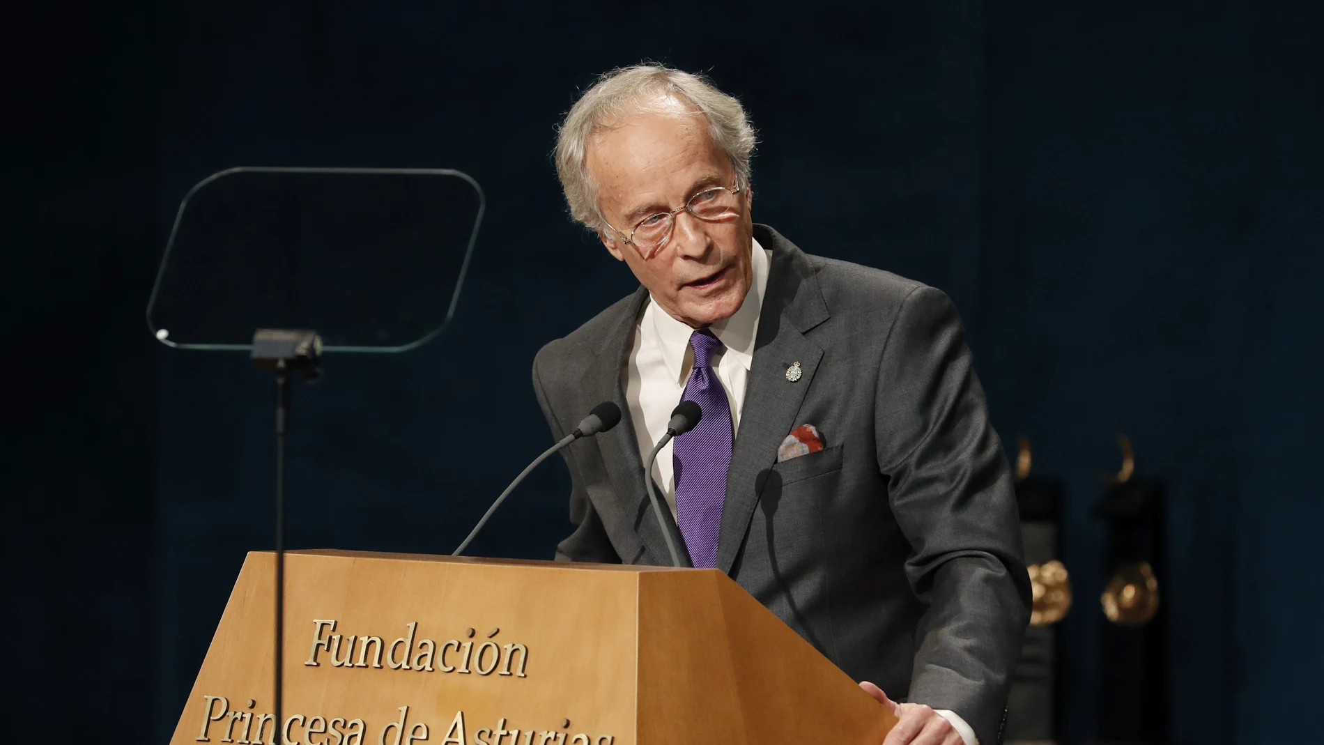 El escritor Richard Ford, premio Princesa de Asturias de las Letras, durante su discurso en la ceremonia de entrega de los Premios Princesa de Asturias 2016