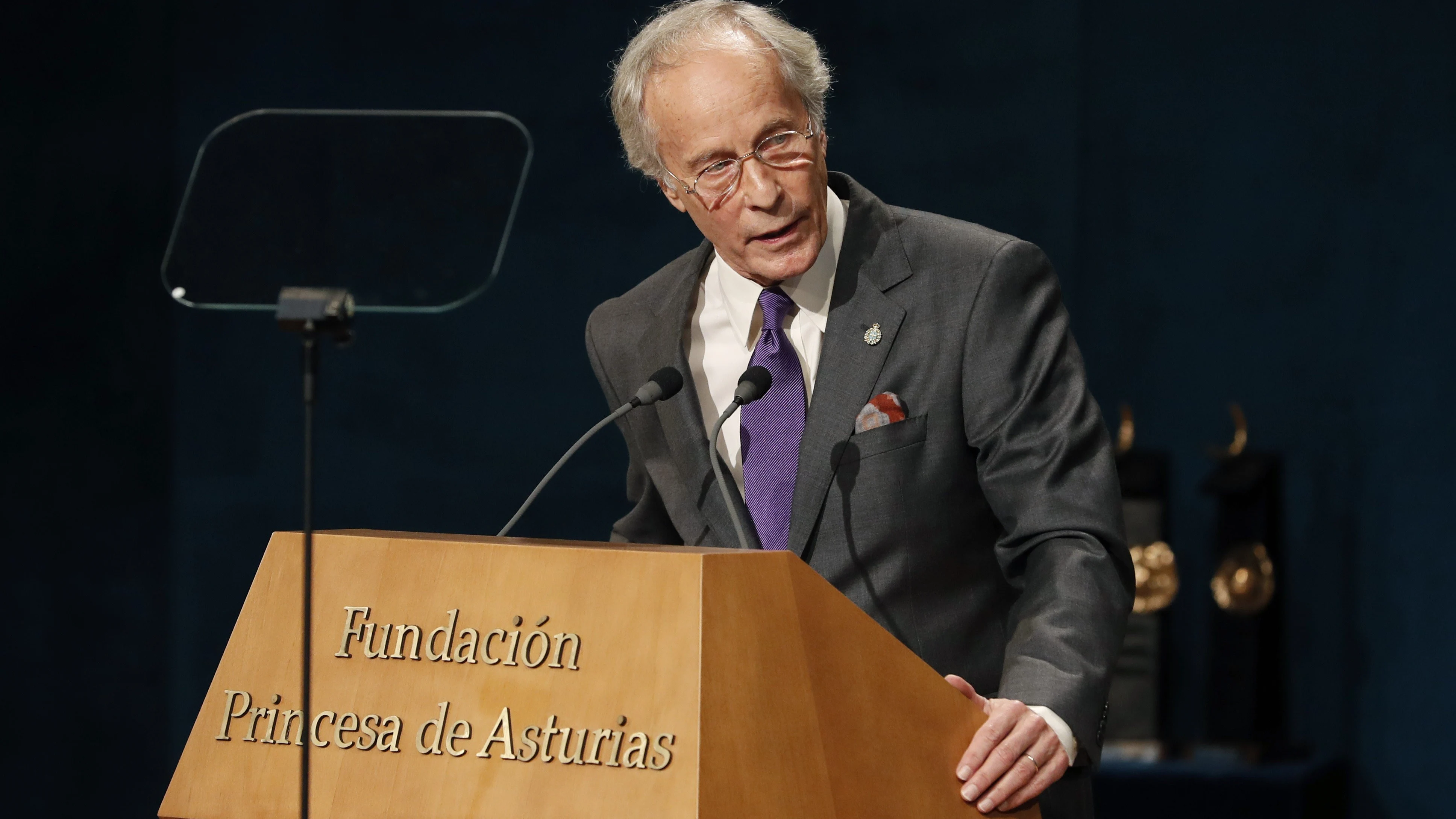 El escritor Richard Ford, premio Princesa de Asturias de las Letras, durante su discurso en la ceremonia de entrega de los Premios Princesa de Asturias 2016