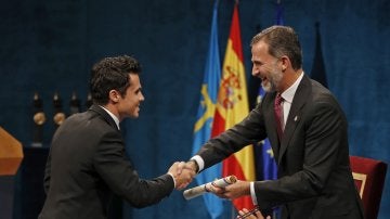 Javier Gómez Noya recoge el Princesa de Asturias