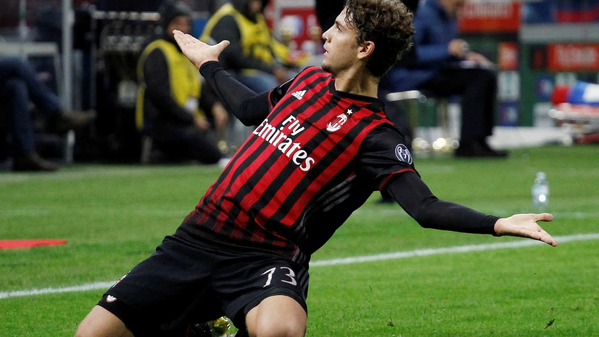 Locatelli celebra un gol con el Milan