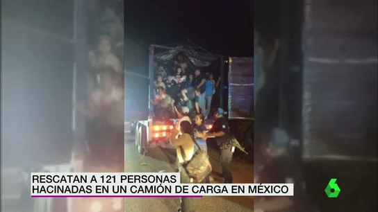 Frame 16.148771 de: Rescatan a 121 personas hacinadas en un camión de carga en México cuando intentaban entrar en EEUU Frame 16.148771 de: Rescatan a 121 personas hacinadas en un camión de carga en México cuando intentaban entrar en EEUU