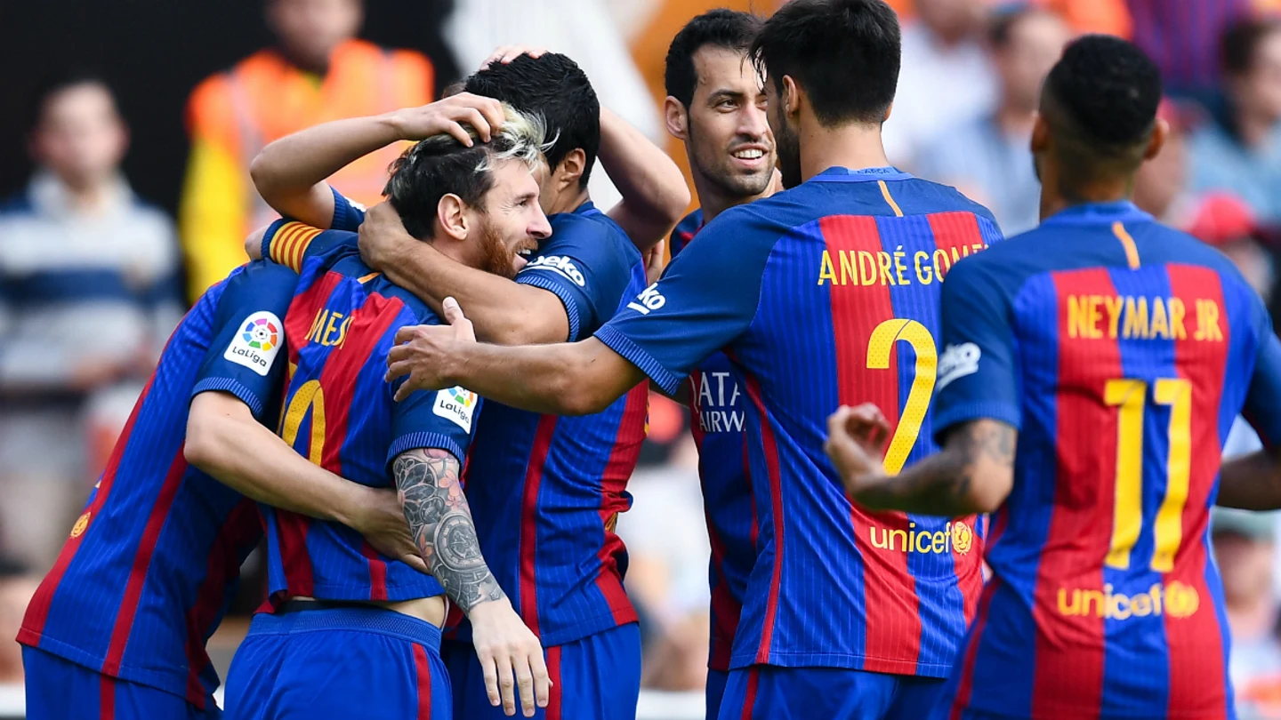 Los jugadores del Barcelona celebran un gol Los jugadores del Barcelona celebran un gol