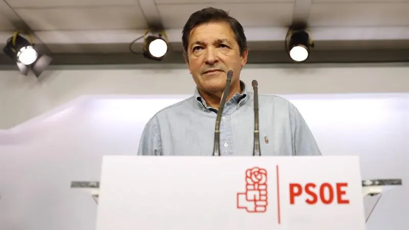 Javier Fernández en rueda de prensa tras el Comité Federal 