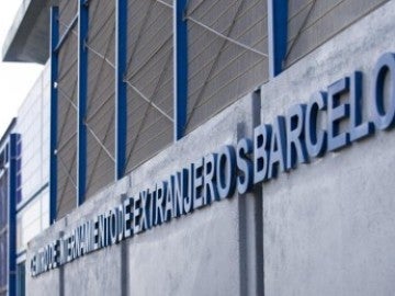 El Centro de Internamiento de Extranjeros (CIE) de la Zona Franca de Barcelona El Centro de Internamiento de Extranjeros (CIE) de la Zona Franca de Barcelona
