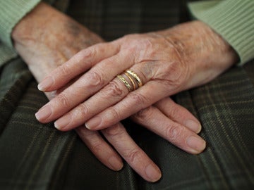 Las manos de una anciana Las manos de una anciana