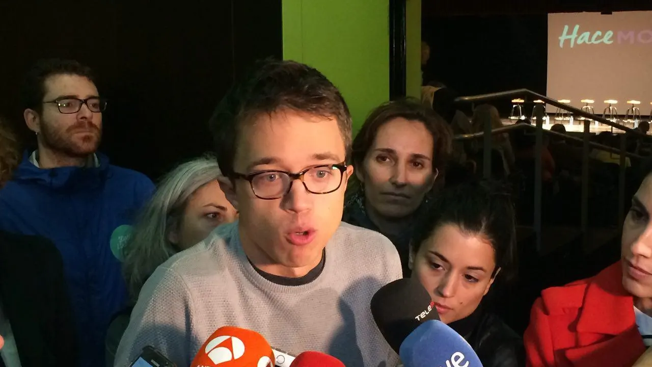 Íñigo Errejón antes de un taller informativo de Podemos