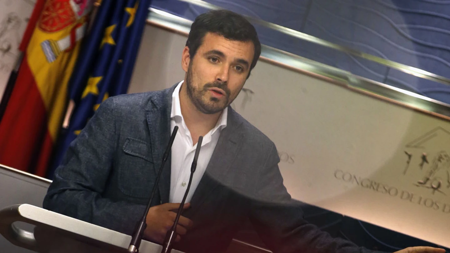 Alberto Garzón en rueda de prensa Alberto Garzón en rueda de prensa