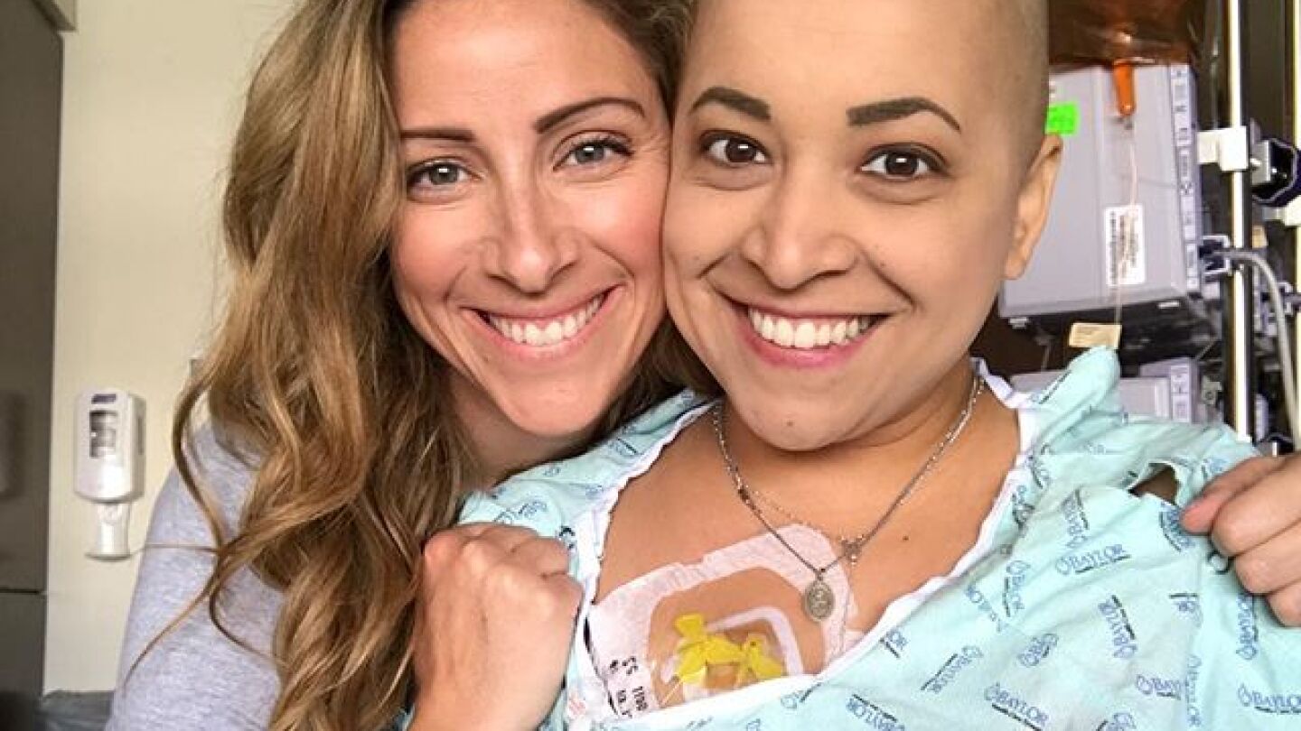 Ana y Danielle en el hospital 