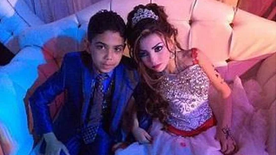 Omar Gharam, primos comprometidos en matrimonio a decisión de sus familiares Omar Gharam, primos comprometidos en matrimonio a decisión de sus familiares