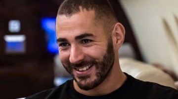 Karim Benzema, sonriente a pesar de su ausencia en la lista de finalistas del Balón de Oro