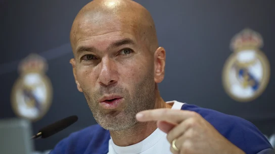 Zinedine Zidane en rueda de prensa Zinedine Zidane en rueda de prensa