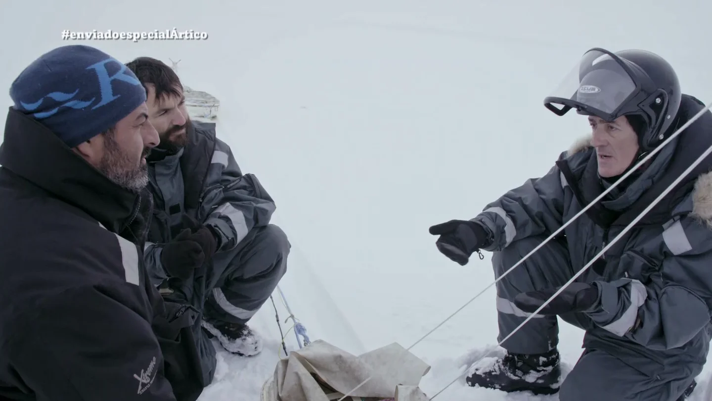 Javier Lapazarán, glaciólogo: "Hay que preocuparse. No está claro cuánto nos afectará, pero lo está haciendo" Javier Lapazarán, glaciólogo: "Hay que preocuparse. No está claro cuánto nos afectará, pero lo está haciendo"