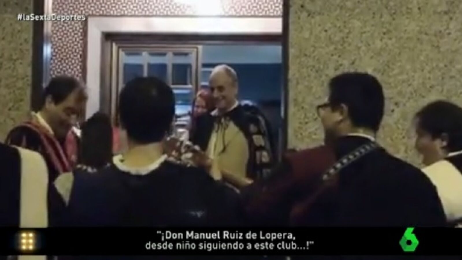 Ruiz de Lopera recibe a una tuna 