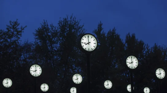 Cambio de hora (26-10-2016) Detalle de la instalación 'Zeitfeld' del artista Klaus Rinke en Düsseldorf (Alemania)