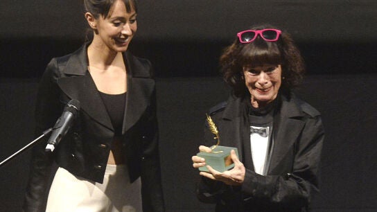 Geraldine Chaplin recoge la Espiga de Oro de la Seminci