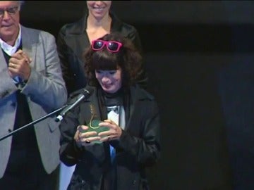 Frame 0.0 de: Geraldine Chaplin recibe la Espiga de Oro, el reconocimiento de una vida entera dedicada al cine Frame 0.0 de: Geraldine Chaplin recibe la Espiga de Oro, el reconocimiento de una vida entera dedicada al cine